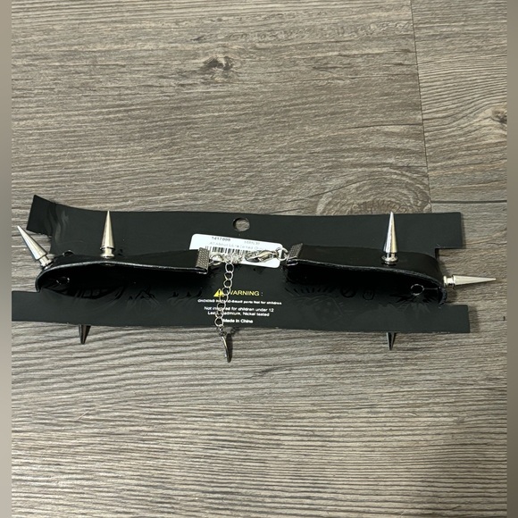 🖤3/$15🖤 NWT Dolls Kill Libra Spiked Choker - Picture 3 of 3